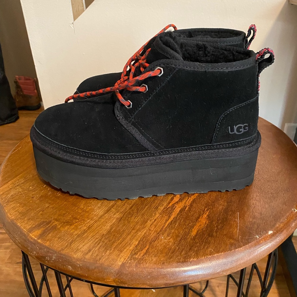 UGG womens neumel heritage platform boot